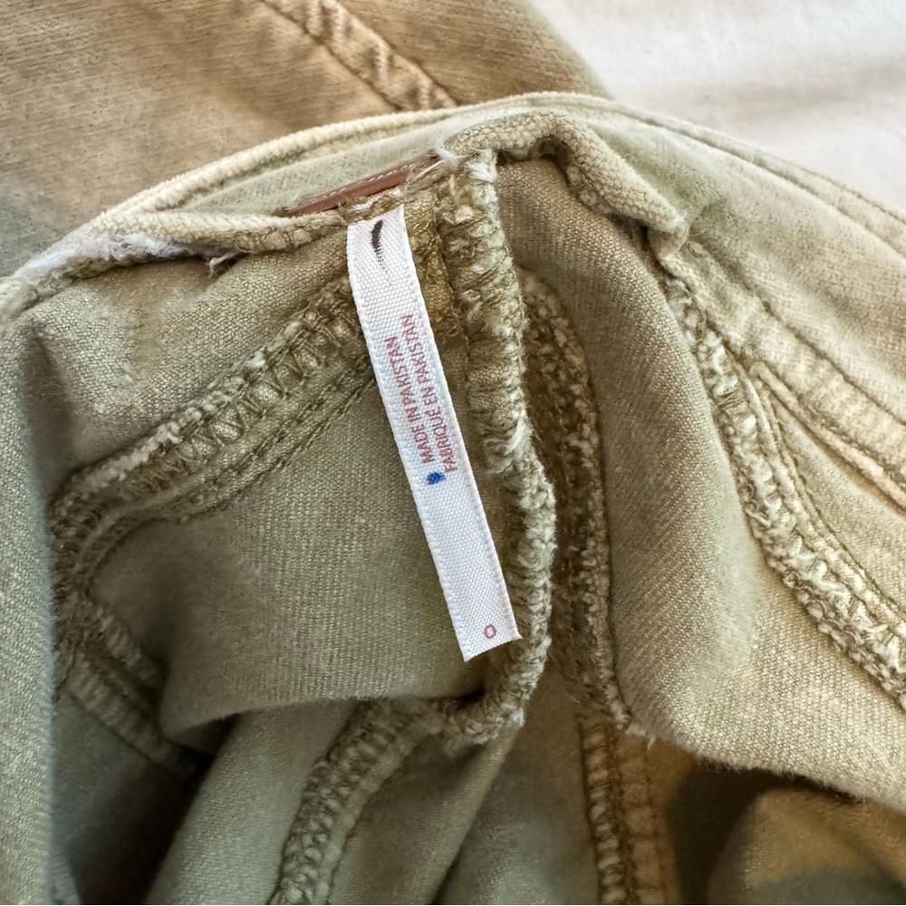 NWT Free People Flare Corduroy Pants with Zipper Stretchy Size 0 - Picture 12 of 12